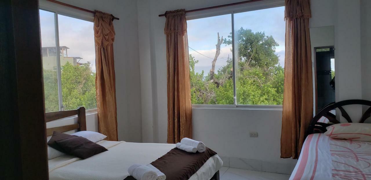 Hotel La Jungla Puerto Villamil Eksteriør billede